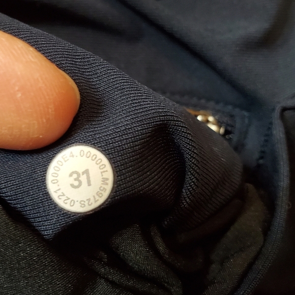 Lululemon ABC Pant Slim *Warpstreme. 30" inseam. Blue "True navy". Size 31. - Picture 6 of 14